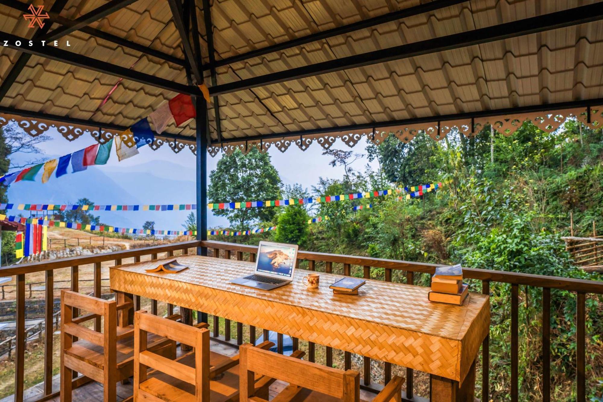 Zostel Rinchenpong Hostel Luaran gambar
