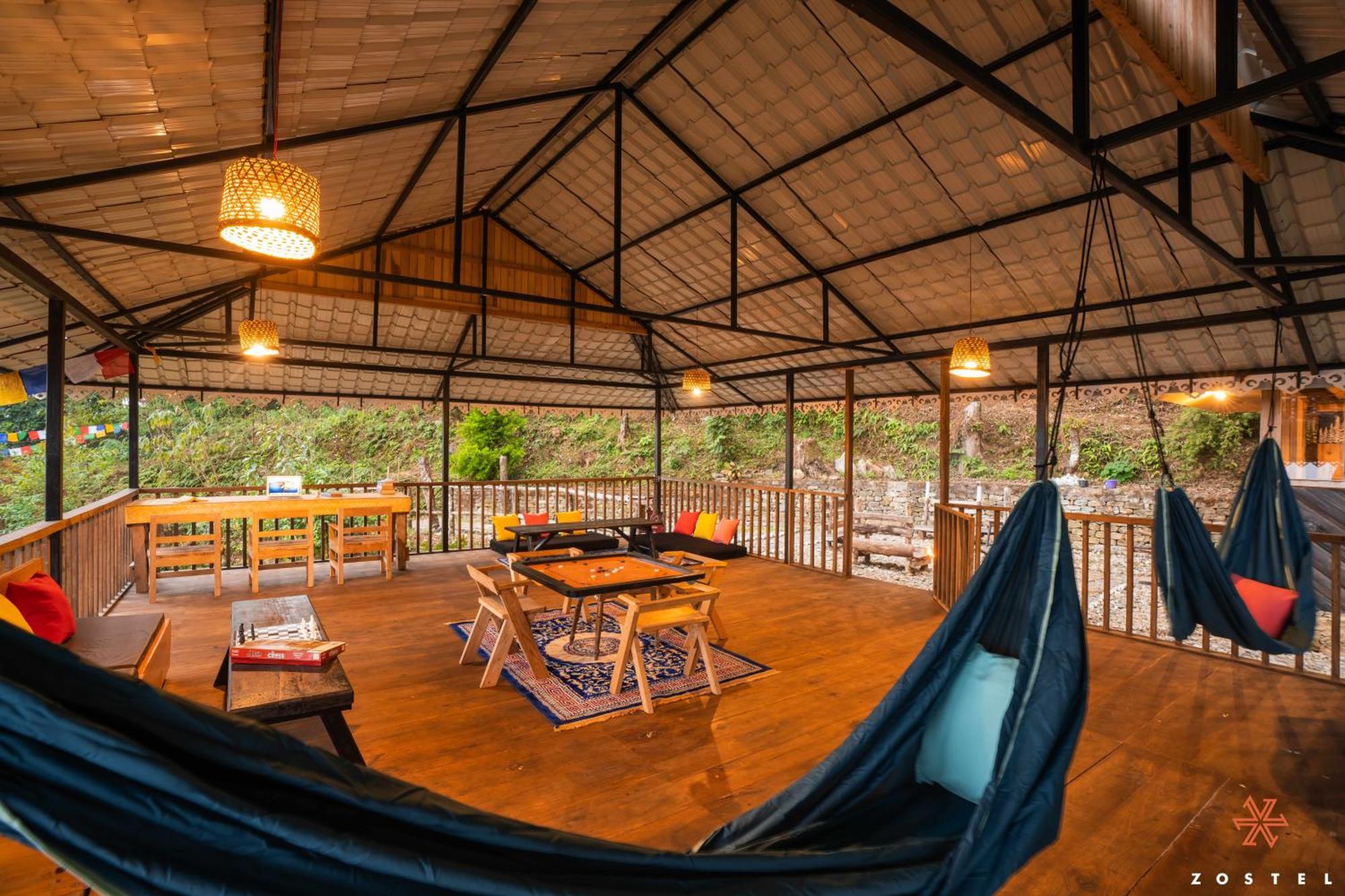 Zostel Rinchenpong Hostel Luaran gambar