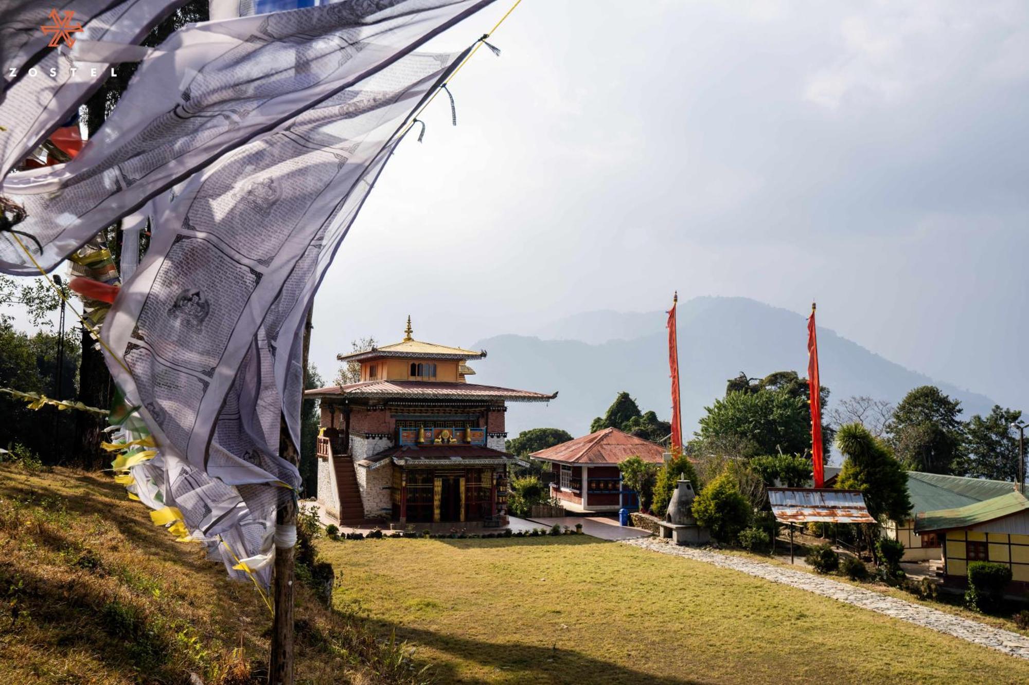 Zostel Rinchenpong Hostel Luaran gambar