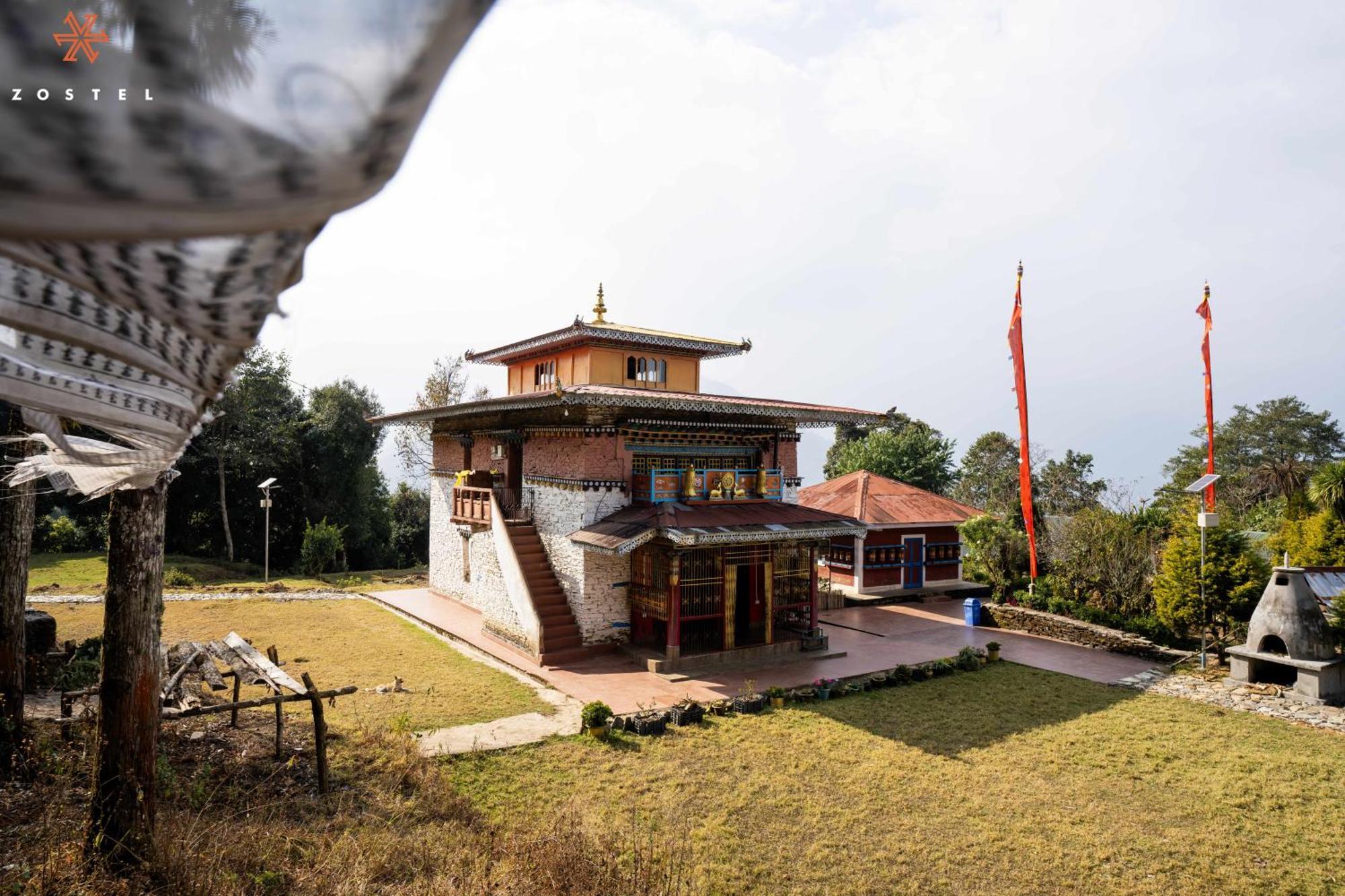 Zostel Rinchenpong Hostel Luaran gambar